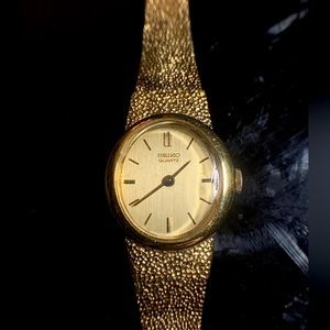 Vintage 80s SEIKO women’s watch